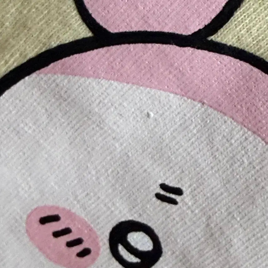 [BUNJANG] Chiikawa Momonga and Kani Short-Sleeve T-shirt / 치이카와 먼작귀 모몽가,카니 반팔 티셔츠