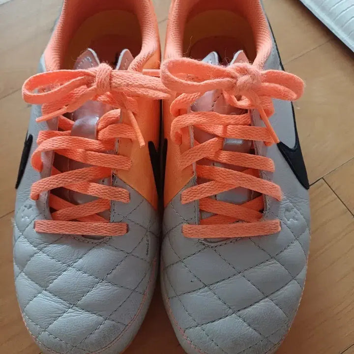 [BUNJANG] Nike Soccer Cleats Grey/Orange 215 / 나이키 축구화 회색/오렌지 215