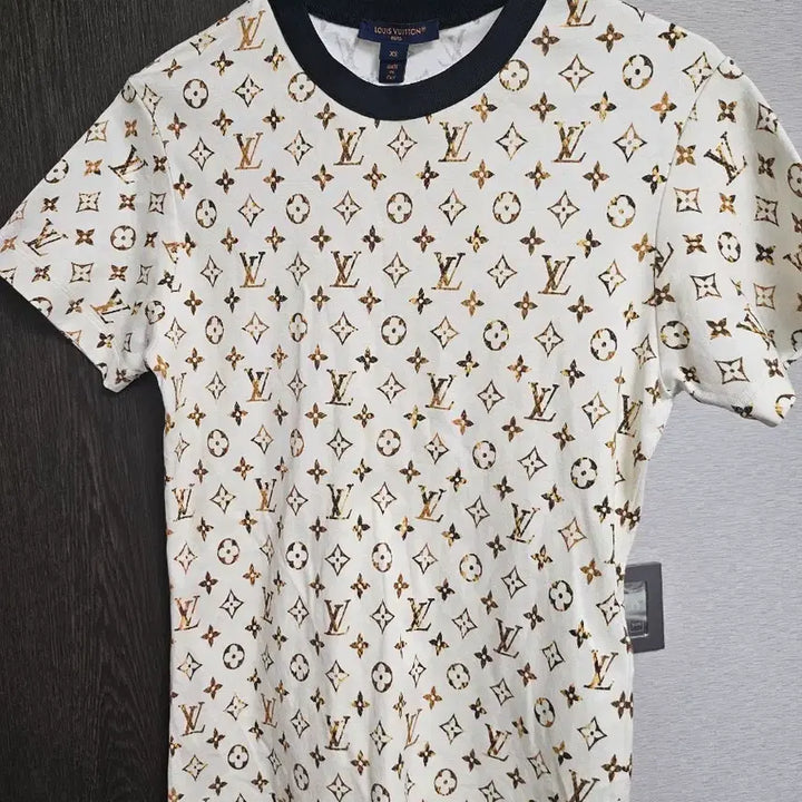 [SOLD OUT] 루이비통티셔츠XS
