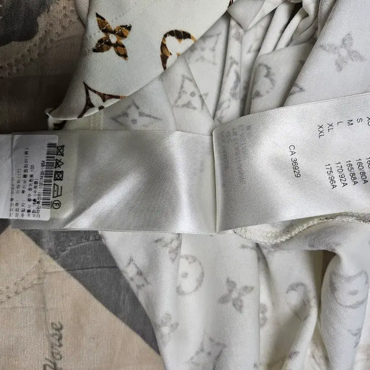 [SOLD OUT] 루이비통티셔츠XS