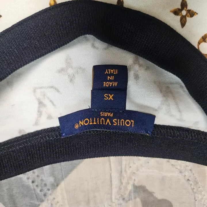 [SOLD OUT] 루이비통티셔츠XS