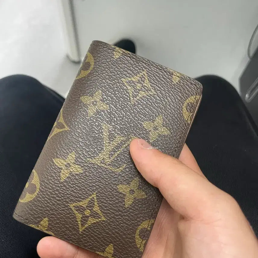 [SOLD OUT] 루이비통 반지갑 (설명 필독)