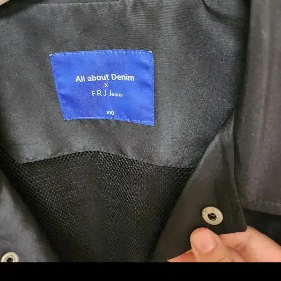 [SOLD OUT] 지금입기딱  100  남자 바람막이 자켓 검정자켓