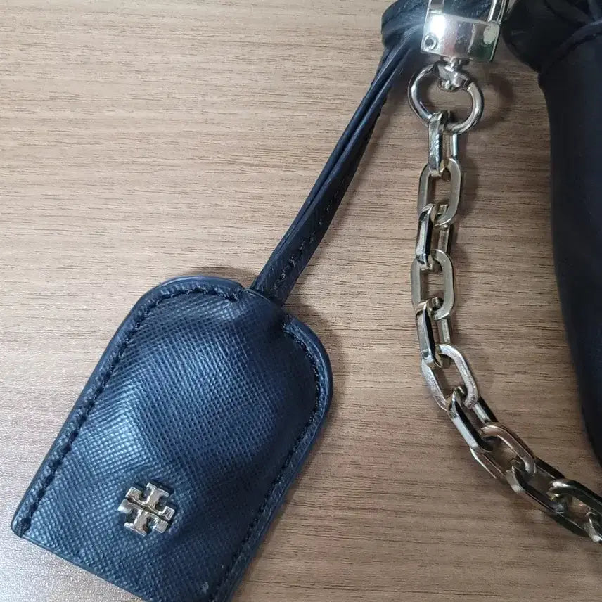 [BUNJANG] TORY BURCH Mini Shoulder and Crossbody Bag / TORY BURCH 토리버치 금장체인장식 미니 숄더 엔 크로스백