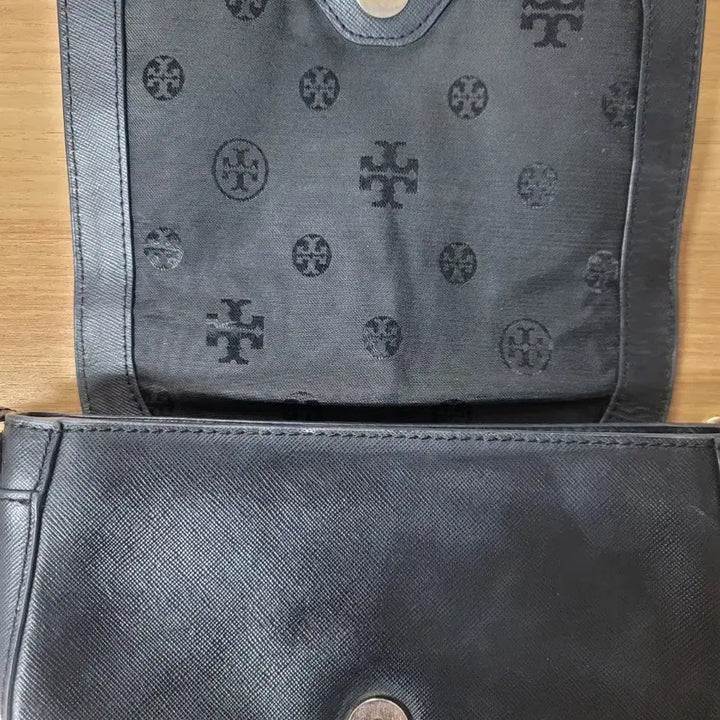 [BUNJANG] TORY BURCH Mini Shoulder and Crossbody Bag / TORY BURCH 토리버치 금장체인장식 미니 숄더 엔 크로스백