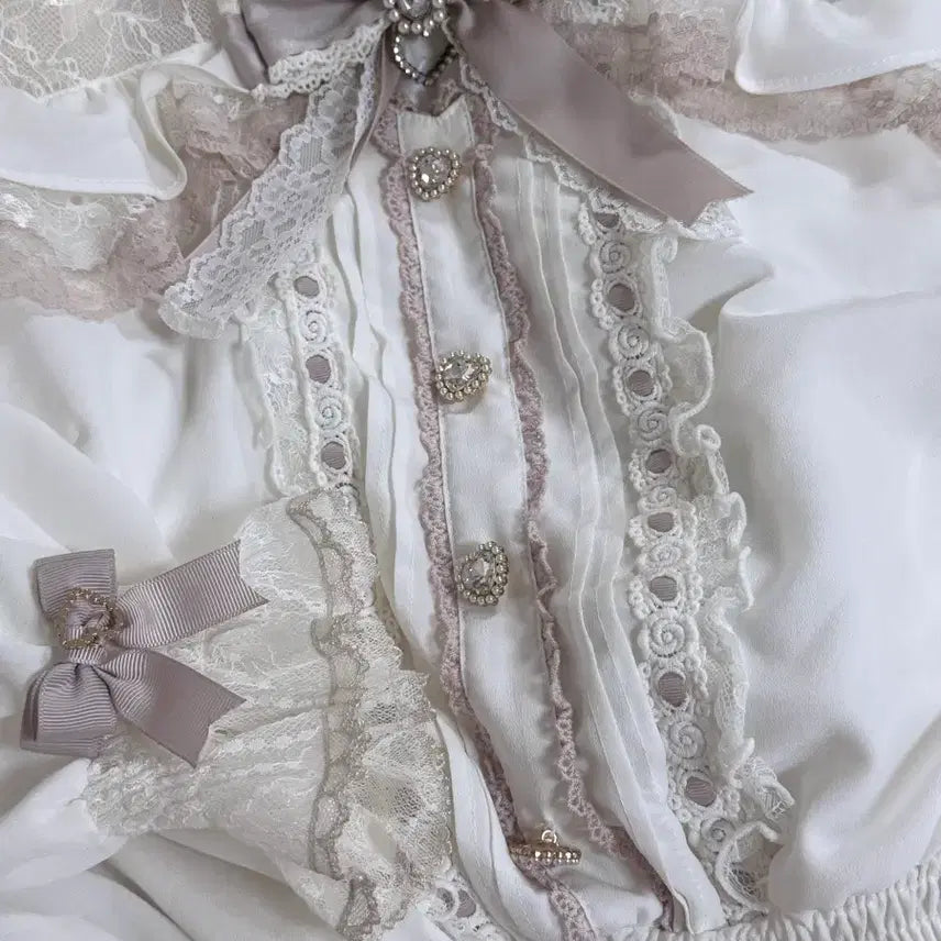 [SOLD OUT] 택 O 리즈리사 lizlisa 오프숄더 프릴 블라우스