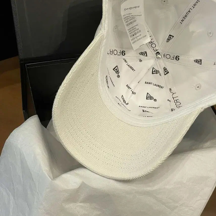[BUNJANG] Saint Laurent Baseball Cap / 생로랑 모자