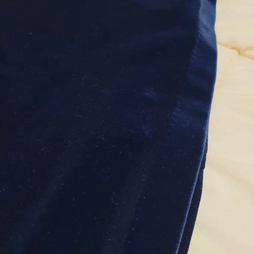 [BUNJANG] Navy Velvet Skirt / 네이비 벨벳 스커트 새상품