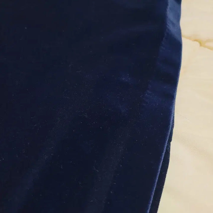 [BUNJANG] Navy Velvet Skirt / 네이비 벨벳 스커트 새상품