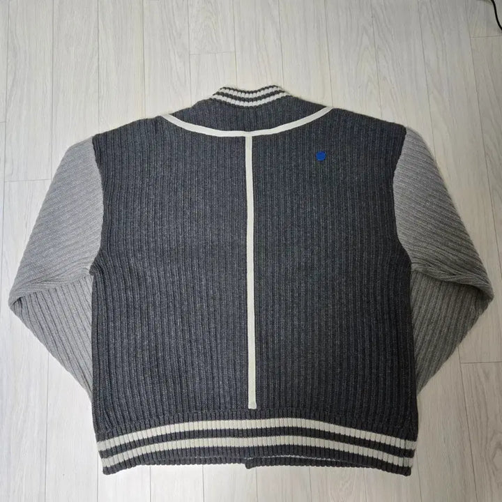[SOLD OUT] 아더에러 톰브 가디건 그레이 a3