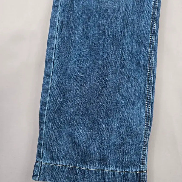 [BUNJANG] Chain Embellished High-Waist Semi-Wide Denim Pants / [무료배송]여성 M 체인 장식 하이웨이스트 세미 와이드 데님 팬츠 청바지