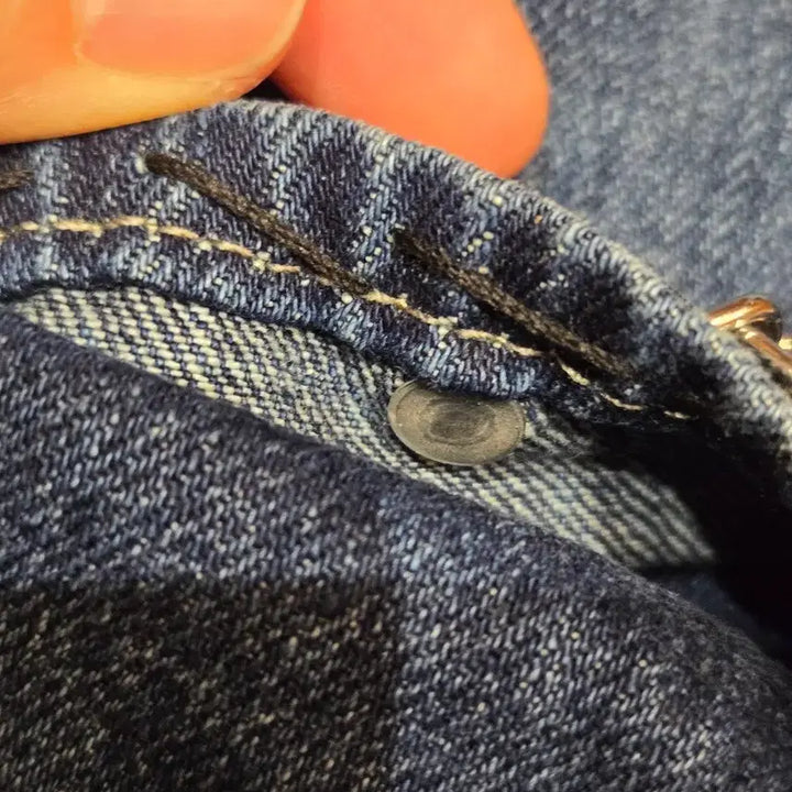 [BUNJANG] Chain Embellished High-Waist Semi-Wide Denim Pants / [무료배송]여성 M 체인 장식 하이웨이스트 세미 와이드 데님 팬츠 청바지