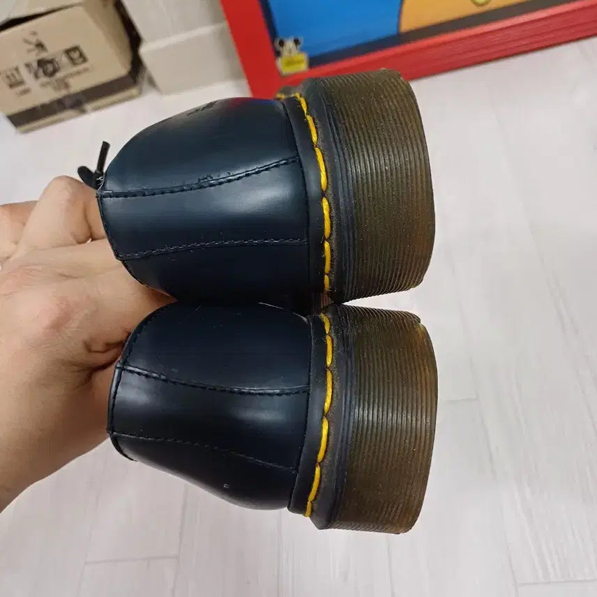[BUNJANG] Dr. Martens 3-Hole Navy Shoes / 닥터마틴 스무스 3홀 네이비 UK6 250사이즈