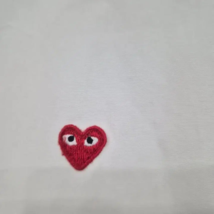 [BUNJANG] Comme des Garcons Red Heart White Shirt / 꼼데가르송 레드와펜 화이트 셔츠