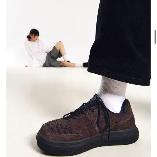 [BUNJANG] ELDOU Suede Platform Sneakers (Black-Up) / 엘두 우브너브라운 스웨이드 스니커즈 클리퍼 플랫폼 블랙업 김아홉