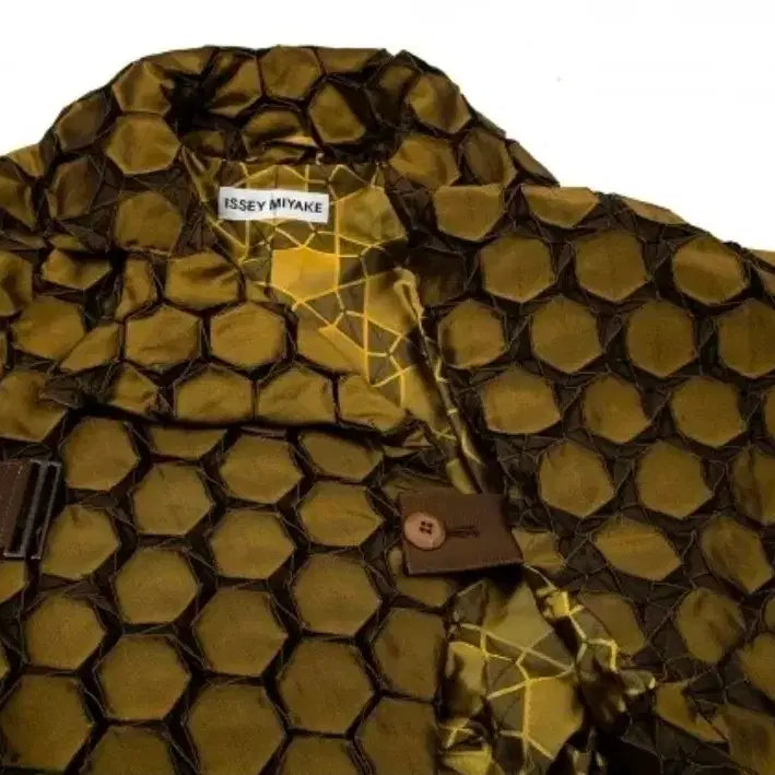 [BUNJANG] Issey Miyake Hexagonal Pleats Crop Jacket / 이세이미야케 육각 플리츠 크롭자켓