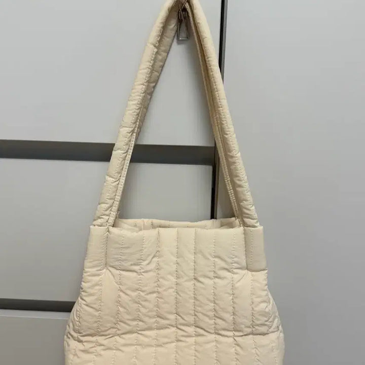 [BUNJANG] Ithinkso Puppy Mini Knit Padded Bag Cream / 아이띵소 퍼피 미니 니트 패딩백 크림