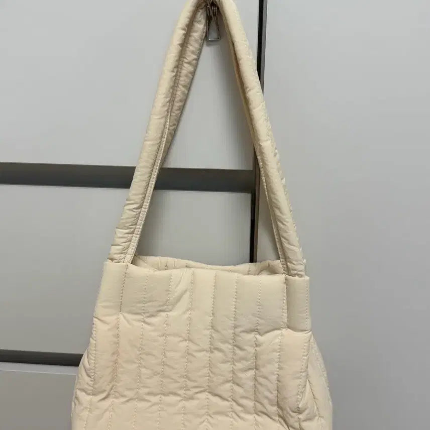 [BUNJANG] Ithinkso Puppy Mini Knit Padded Bag Cream / 아이띵소 퍼피 미니 니트 패딩백 크림