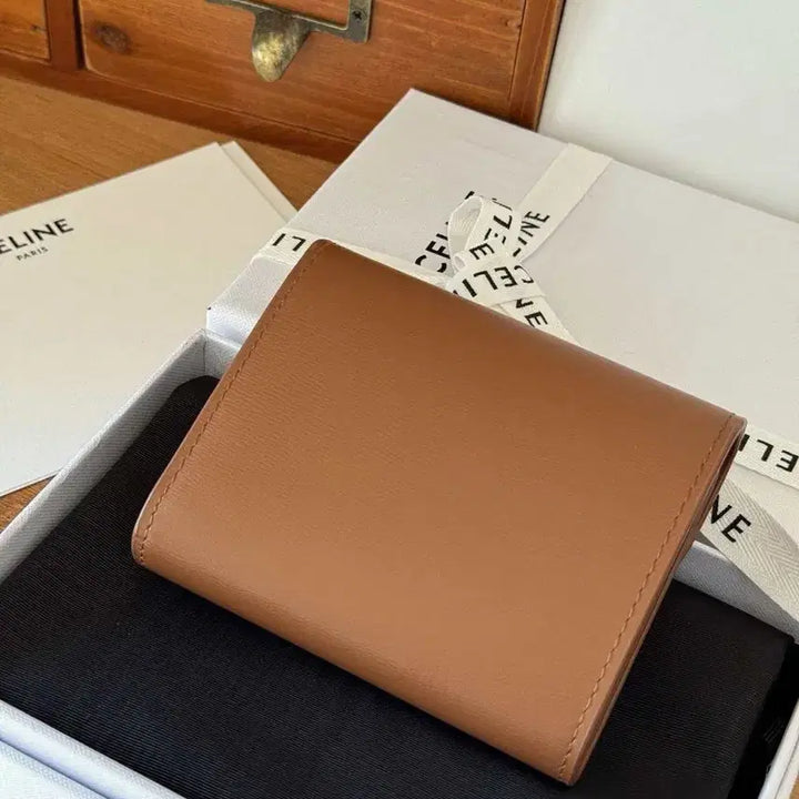 [BUNJANG] Celine Triomphe Compact Wallet Brown / 셀린 정품 트리오프 지갑 새상품 / 브라운 / 상태 최상