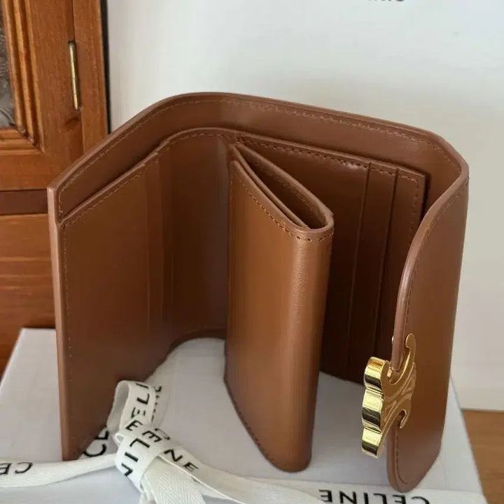 [BUNJANG] Celine Triomphe Compact Wallet Brown / 셀린 정품 트리오프 지갑 새상품 / 브라운 / 상태 최상