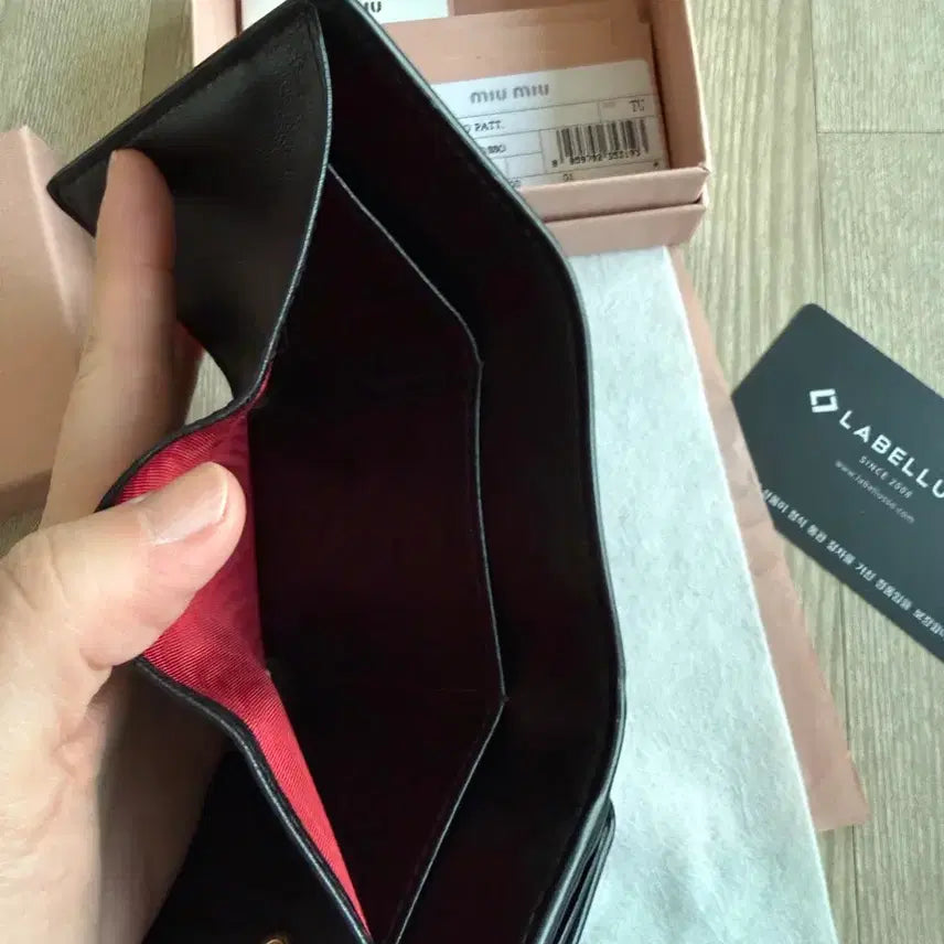 [BUNJANG] Miu Miu Patent Leather Card Wallet / 미우미우 페이던트 카드지갑