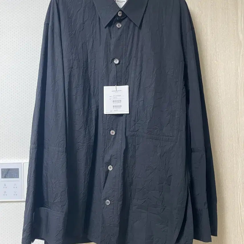 [BUNJANG] Wooyoungmi Cuff Detail Crinkle Shirt Black / 우영미 커프스 디테일 크링클 셔츠 블랙, 50사이즈