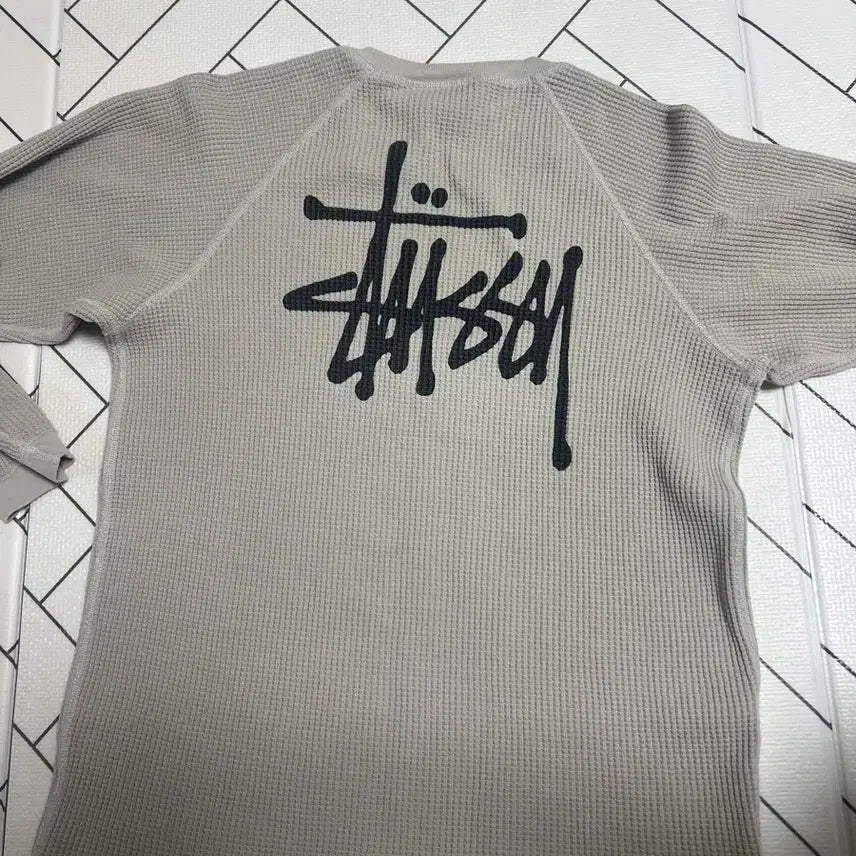 [BUNJANG] Stussy Raglan Thermal Long Sleeve Crew Bone / 스투시 래글런 써멀 롱슬리브 크루 본