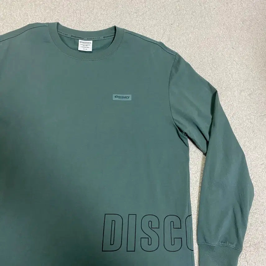 [SOLD OUT] 디스커버리 익스페디션 로고 긴팔 티셔츠 100