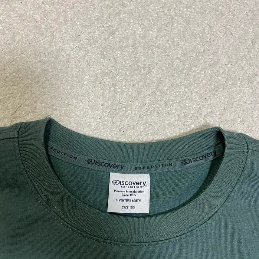 [SOLD OUT] 디스커버리 익스페디션 로고 긴팔 티셔츠 100