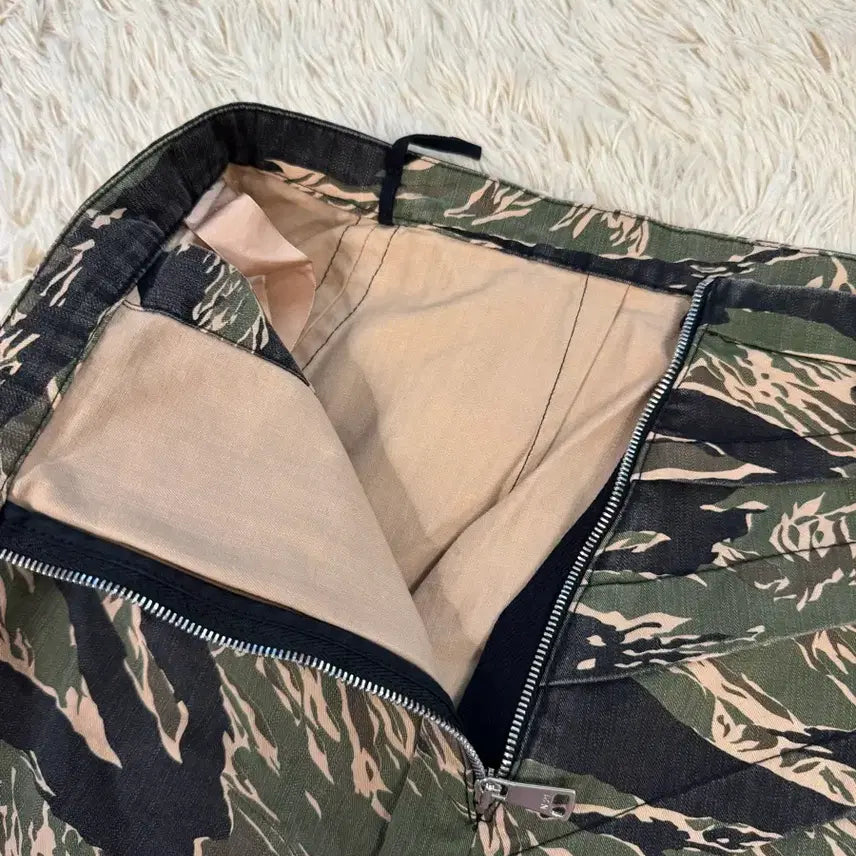 [BUNJANG] N21 Camo Asymmetrical Ruffle Wrap Mini Skirt / N21 카모 언발란스 러플 랩 미니 스커트 (정품) 38