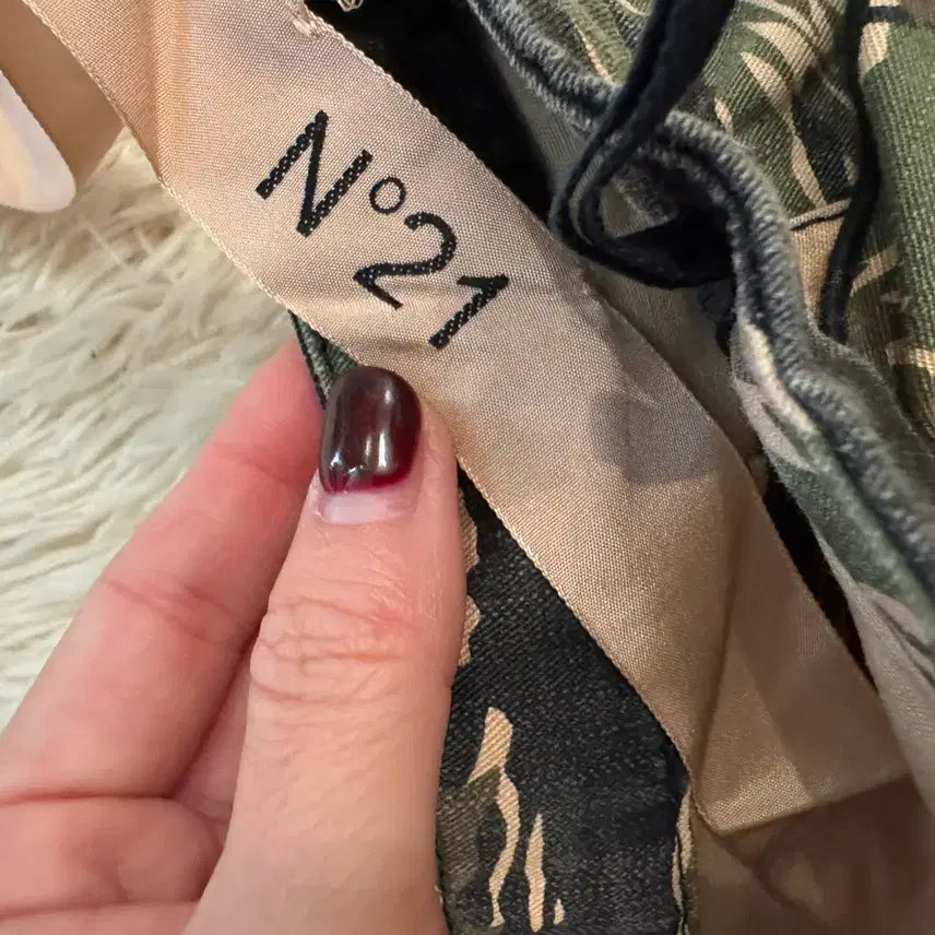 [BUNJANG] N21 Camo Asymmetrical Ruffle Wrap Mini Skirt / N21 카모 언발란스 러플 랩 미니 스커트 (정품) 38