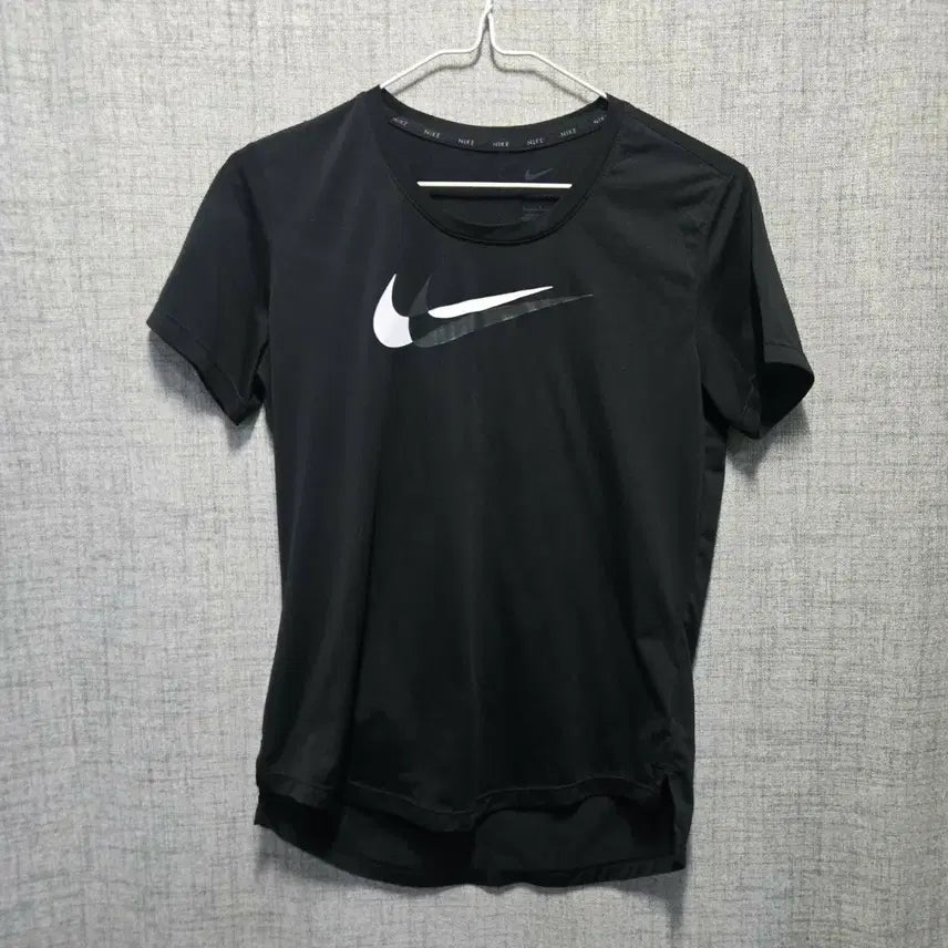 [BUNJANG] Nike Black Double Swoosh Dri-FIT T-Shirt (Size S) / 나이키 블랙 더블스우시 드라이핏  반팔 티셔츠 s