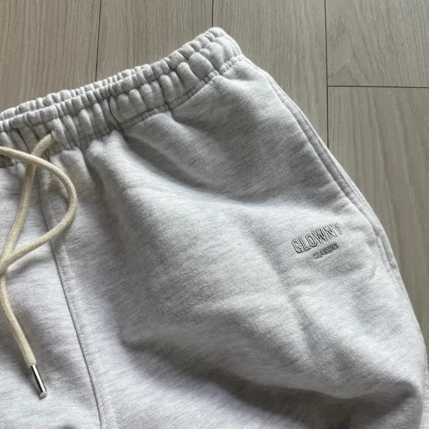 [BUNJANG] Glowny Sweatpants (M Size) / 글로니 스웻팬츠 M사이즈