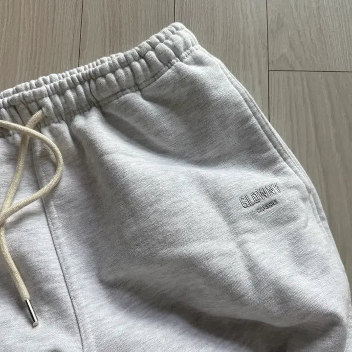 [BUNJANG] Glowny Sweatpants (M Size) / 글로니 스웻팬츠 M사이즈