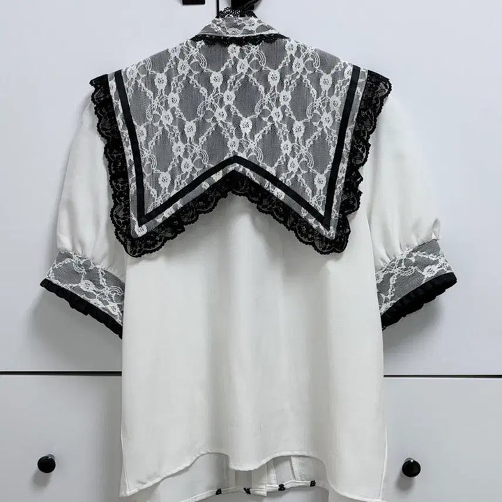 [SOLD OUT] 디마럽 디어마이러브 로지타 시허니 지뢰계 반팔 블라우스 판매