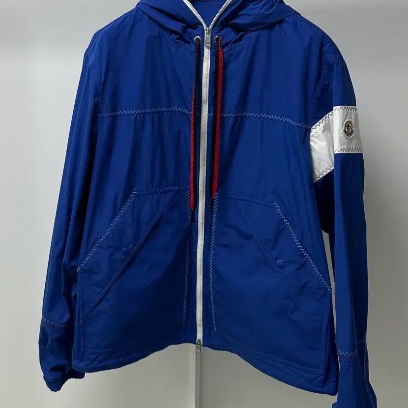 [SOLD OUT] [4] 몽클레어 후드 바람막이 자켓 (2회착용)
