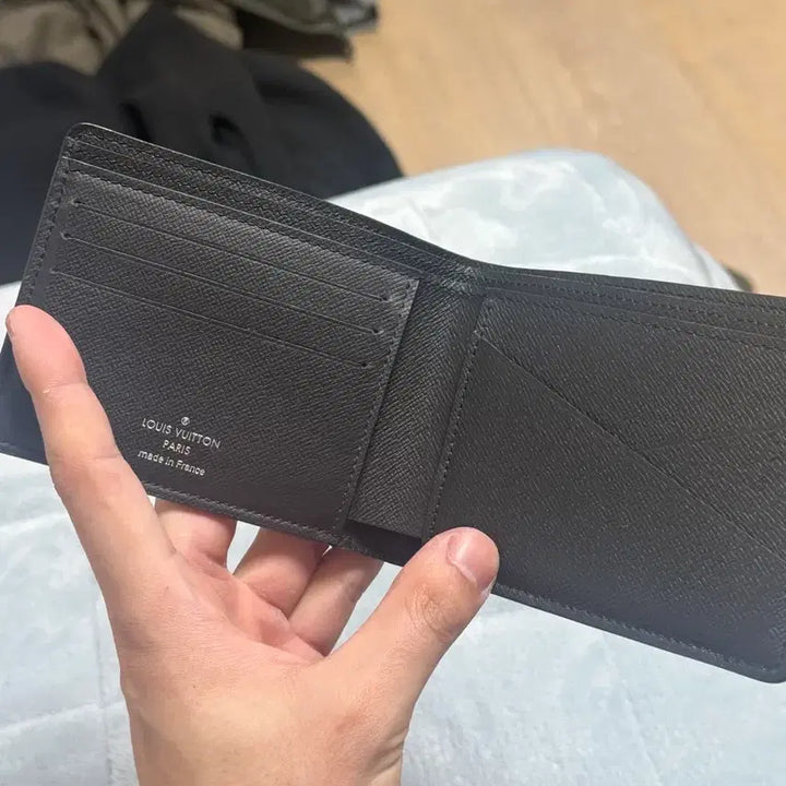 [BUNJANG] Louis Vuitton Circle Logo Bi-fold Wallet / 루이비통 서클 로고 반지갑