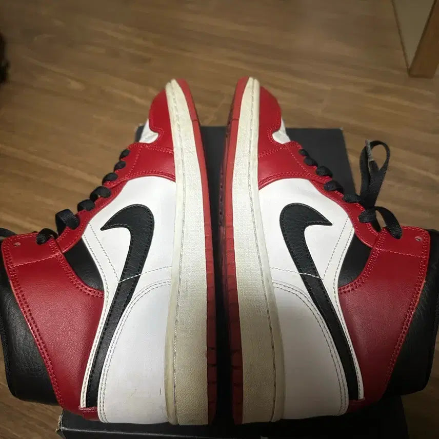 [BUNJANG] Nike Jordan 1 Mid Chicago 2020 Sneakers / 조던 1 미드 시카고 2020