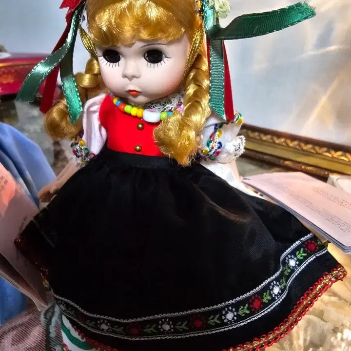 [BUNJANG] Madame Alexander Poland Traditional Costume Doll / 마담알렉산더 인터내셔널 폴란드