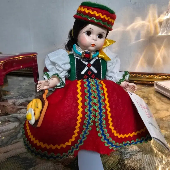 [BUNJANG] Madame Alexander International Czechoslovakia Doll / 마담알렉산더 인터내셔널 체코슬로바키아