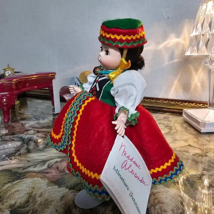 [BUNJANG] Madame Alexander International Czechoslovakia Doll / 마담알렉산더 인터내셔널 체코슬로바키아
