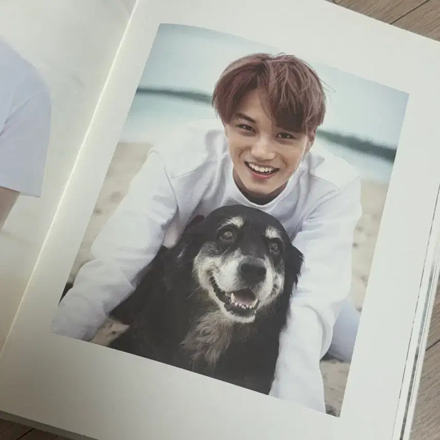 [BUNJANG] EXO Dear Happiness Fiji Photobook / 엑소 EXO Dear Happiness 피지 화보집