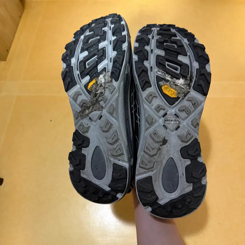[BUNJANG] Hoka Mafate Speed 2 Black Castle Rock Running Shoes / [280] 호카 마파테 스피드2 블랙 캐슬락