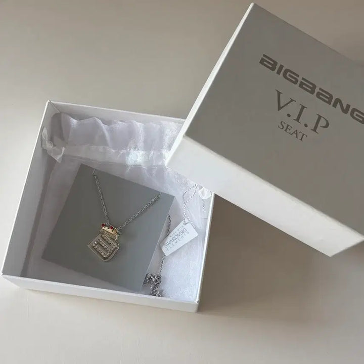 [SOLD OUT] 빅뱅 vip 스와로브스키 목걸이 일본