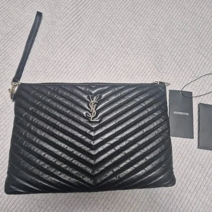 [BUNJANG] Saint Laurent Black Leather Clutch Bag Medium / 생로랑 블랙 레더 클러치 백 미디움