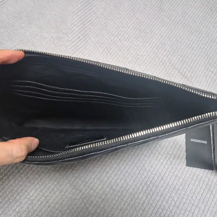 [BUNJANG] Saint Laurent Black Leather Clutch Bag Medium / 생로랑 블랙 레더 클러치 백 미디움