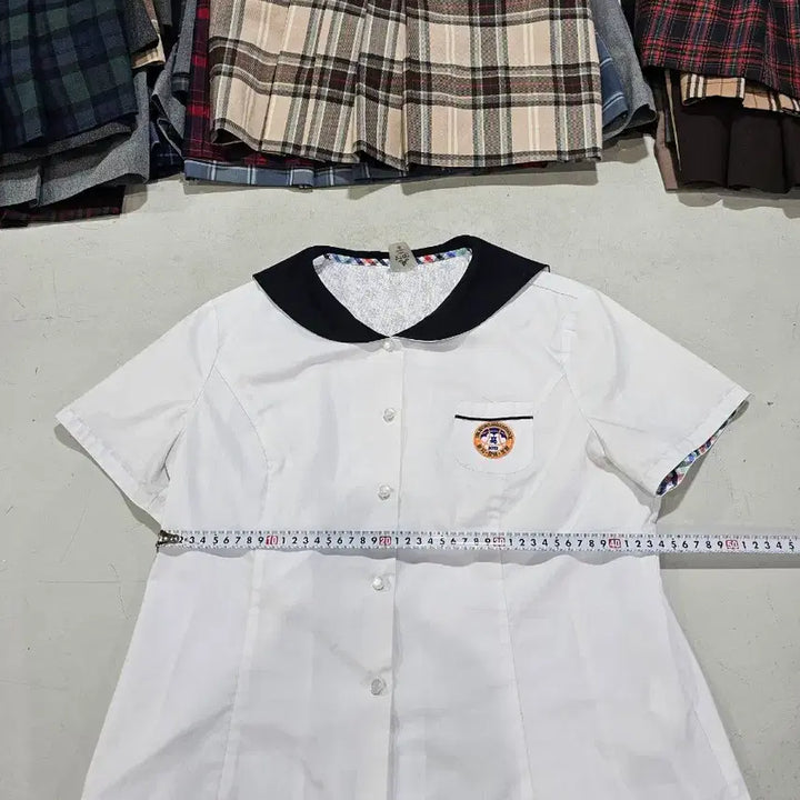[SOLD OUT] 중고여성 교복반팔셔츠 사이즈 105 외 1세트