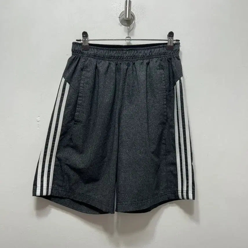 [BUNJANG] Adidas Three-Stripe Training Shorts 80 / 아디다스 삼선 트레이닝 반바지 80