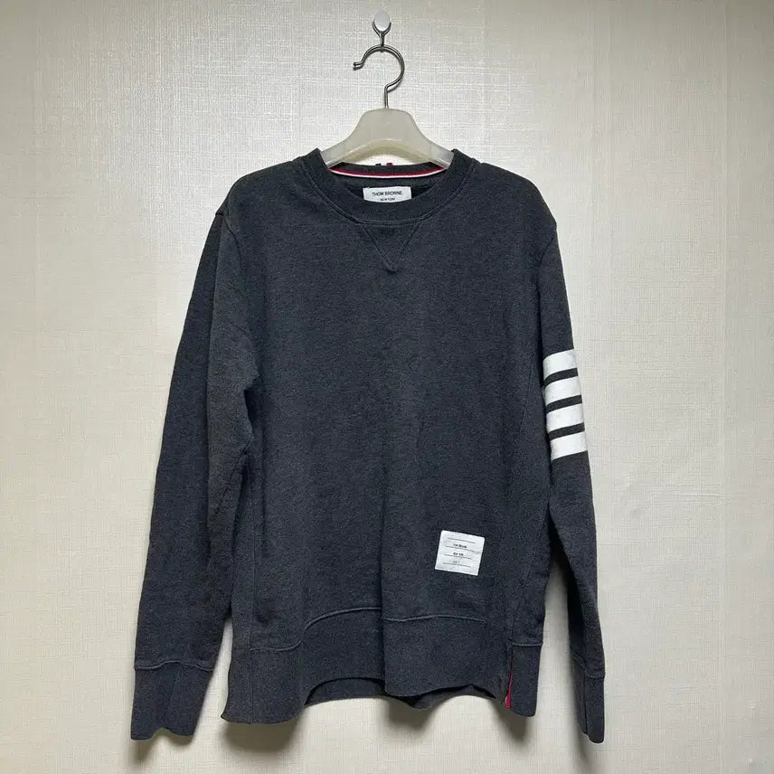 [BUNJANG] Thom Browne Gray Crewneck Sweatshirt / 톰브라운 그레이 2사이즈 맨투맨(정품)