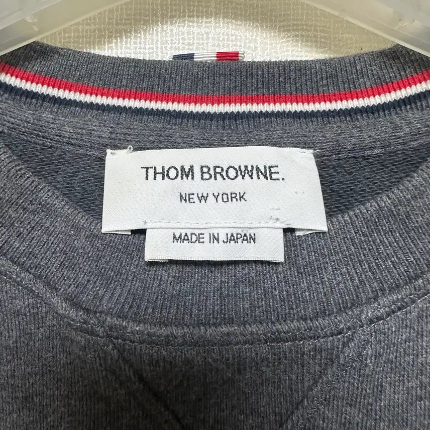 [BUNJANG] Thom Browne Gray Crewneck Sweatshirt / 톰브라운 그레이 2사이즈 맨투맨(정품)